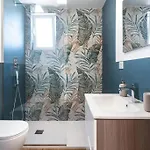 Thetinyhouse 70128