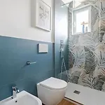 Thetinyhouse 70128