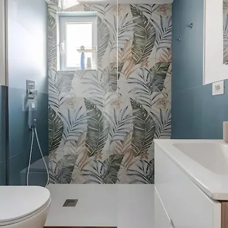 Thetinyhouse 70128 * バーリ